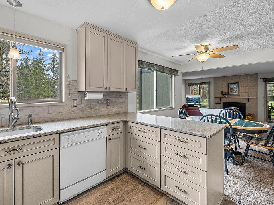 1st image of 807 E Desperado Trl #101
