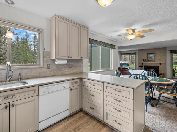 807 E Desperado Trl #101, Sisters, OR 97759