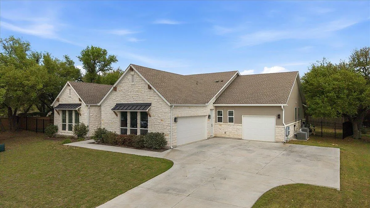 4 bed, 3.5 bath, 3191 sqft, $6,500 — Photo 2