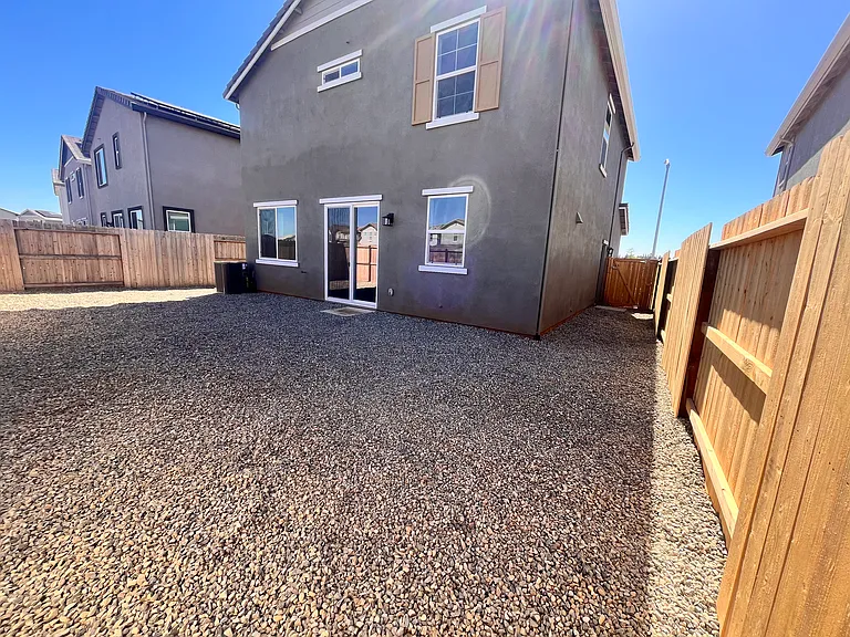9975 Windage Way — Photo 6