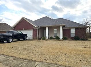 826 Bayou Vista Dr, Marion, AR 72364