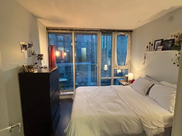 233 Robson St, Vancouver, BC