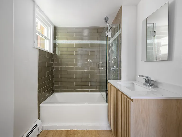 29 Delano St #1 — Photo 8
