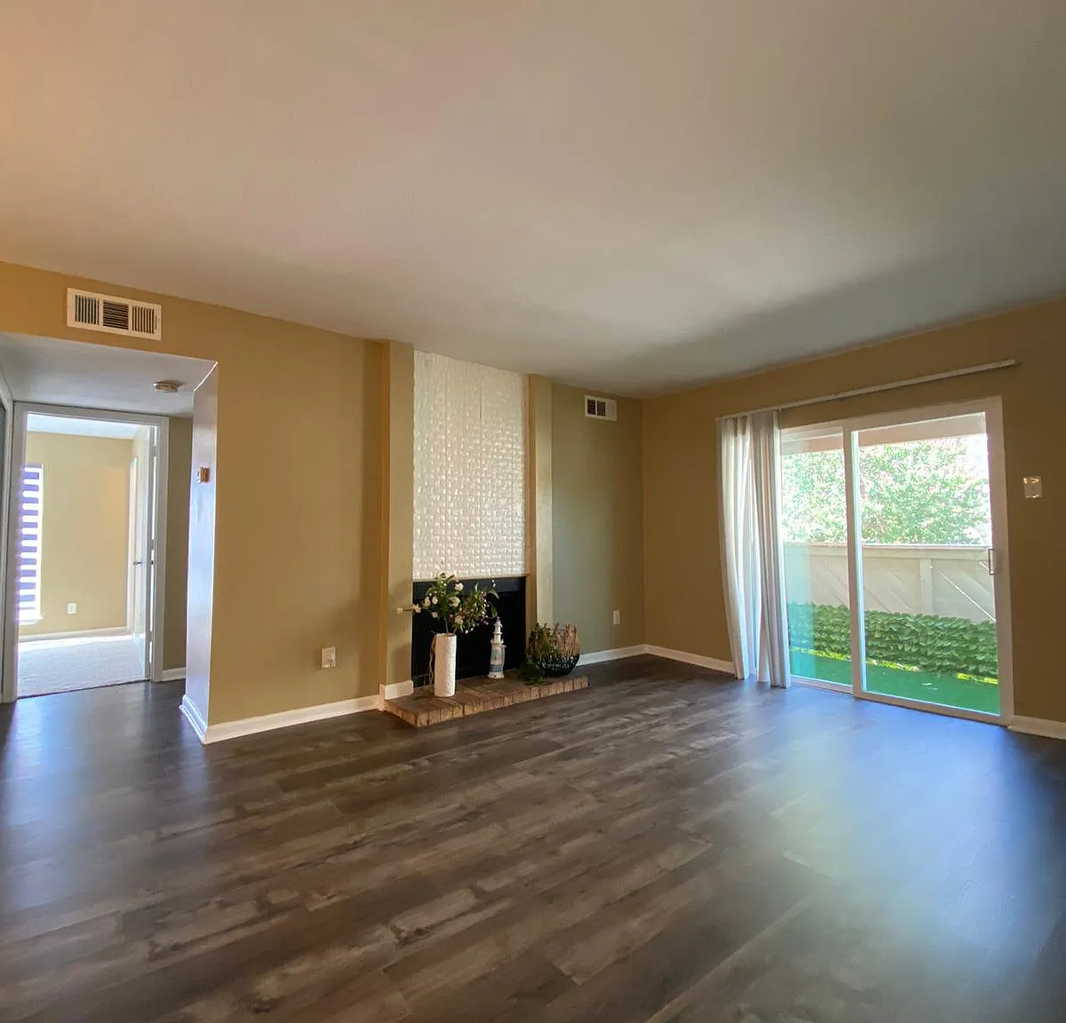 8110 Skillman St — Photo 4