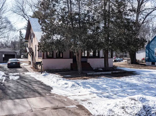 718 Ware St, Waupaca, WI 54981