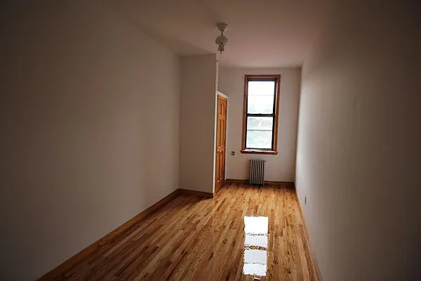 Rented by Capri Jet Realty Corp | media 18