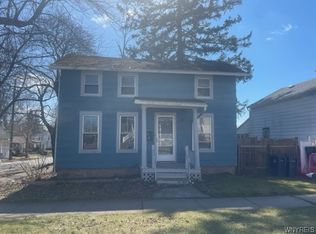 81 High St, Lockport, NY 14094