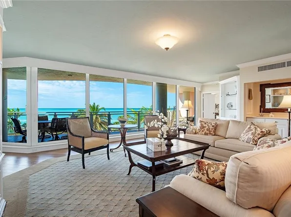 8231 Bay Colony DR #403, NAPLES, FL 34108