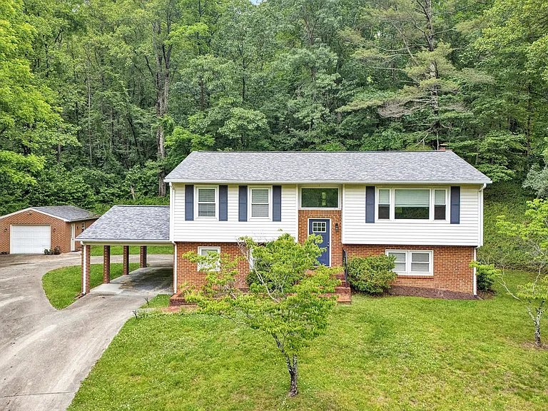 7507 Bent Mountain Rd — Photo 16