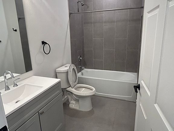 4th image of 4511 21st St #4509