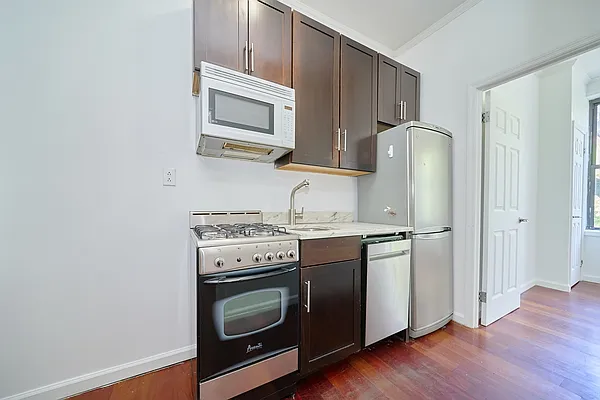 Rented by Living New York | media 11