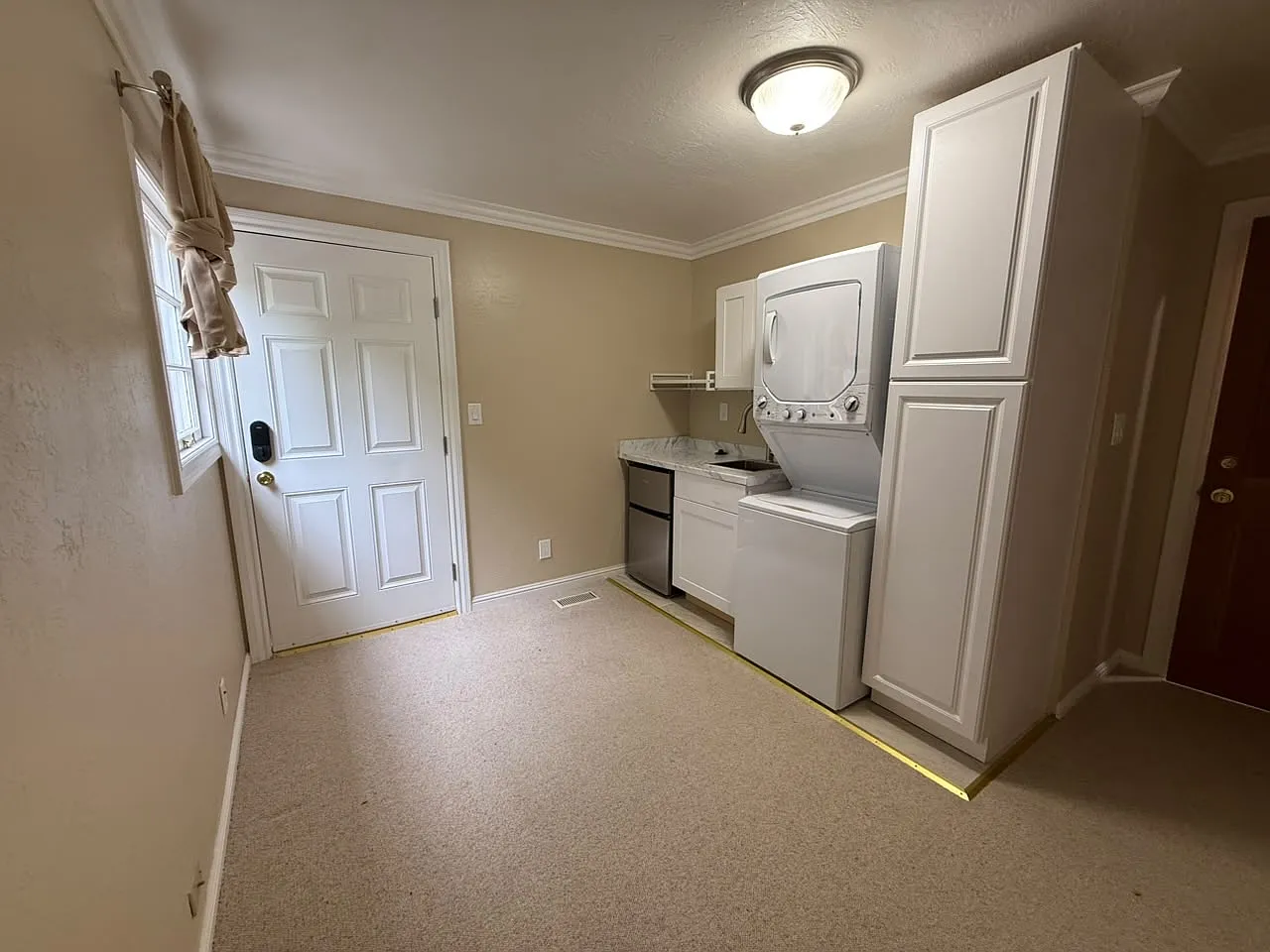 1 bed, $3,000 — Photo 4