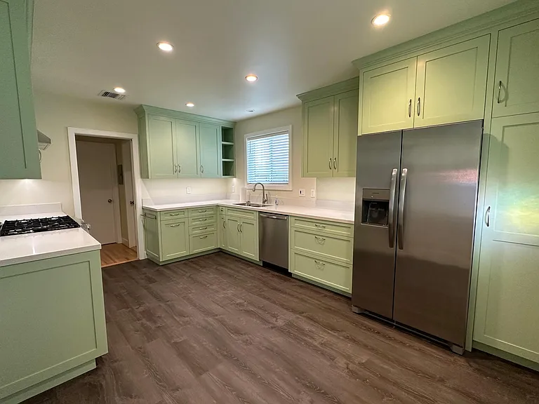 1473 Fulton Ave — Photo 5