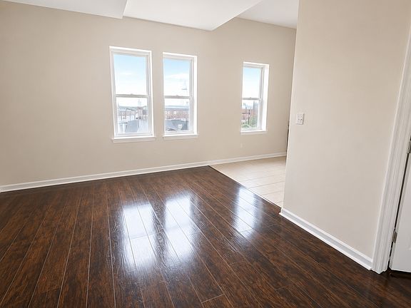 3rd image of 546-554 Prospect St #3B