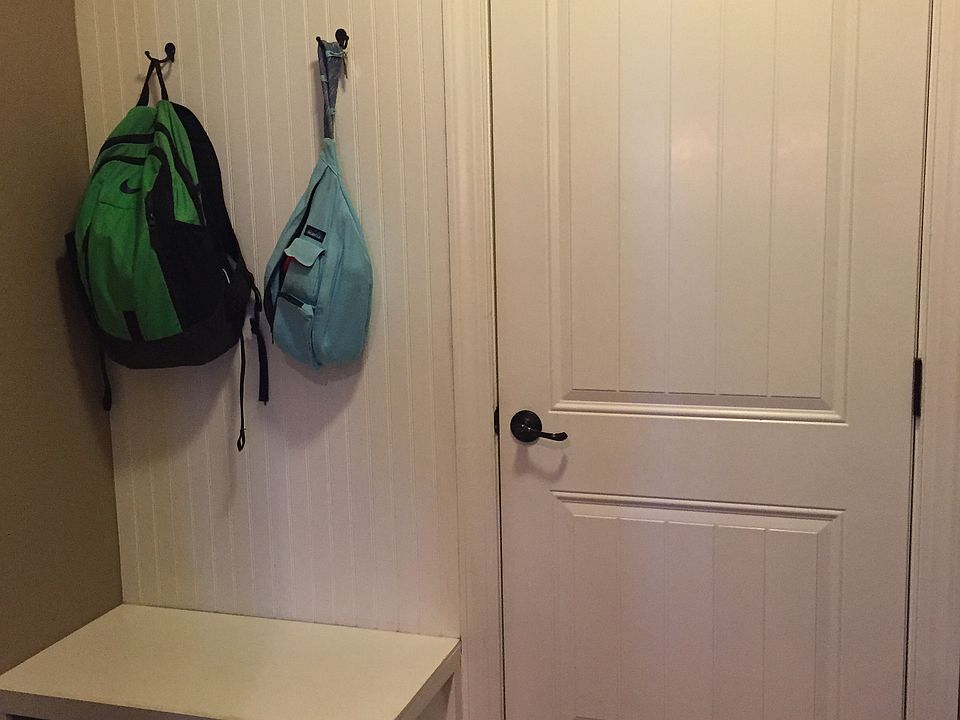 2nd image of 209 Gracefield Ct
