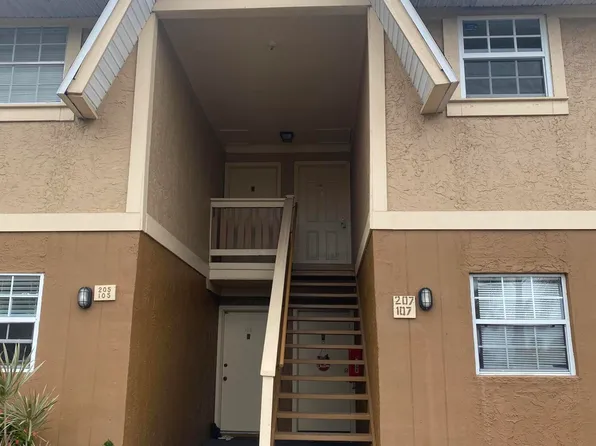 207 Bristol Ln, Melbourne, FL 32935