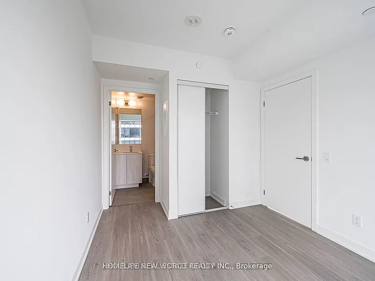 8 Wellesley St W #5303 — Photo 18