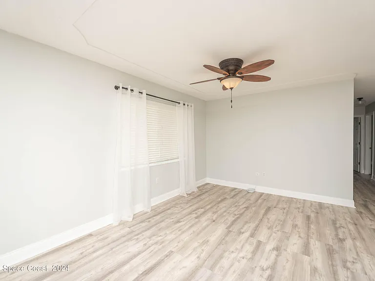 300 Nora Ave — Photo 10