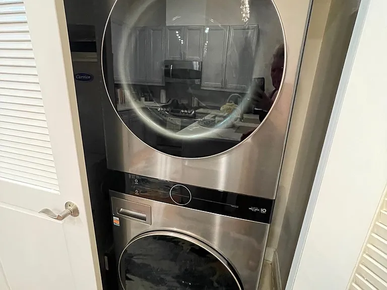 NEW LG Full Size Stackable Washer/Dryer - WashTower Stacked SMART Laundry Center 5.0 Cu.Ft. Front Load Washer & 7.4 Cu.Ft. Electric Dryer in Black Steel w/ Steam