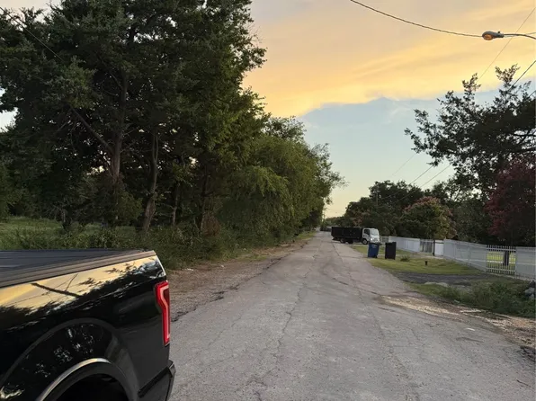 4331 Memory Lane Blvd, Dallas, TX 75241