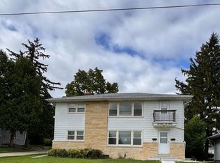 N88W16272 Park Blvd, Menomonee Falls, WI 53051