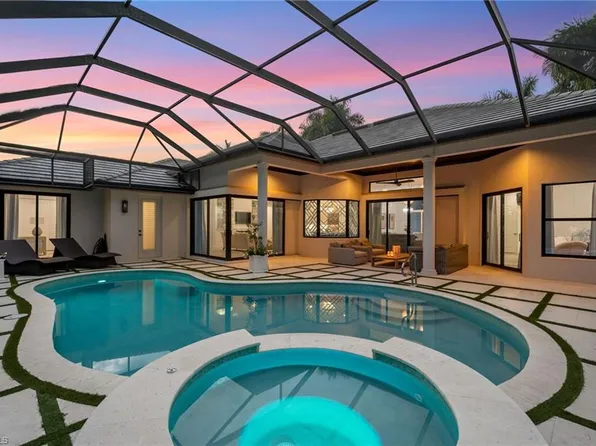 9833 Clear Lake CIR, NAPLES, FL 34109