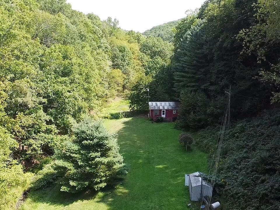 1st image of 345 Panther Run Rd