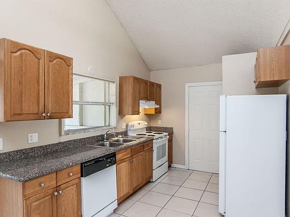 3rd image of 1362 Dandelion Dr