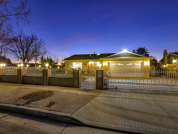 2nd image of 2839 El Vista Way #2