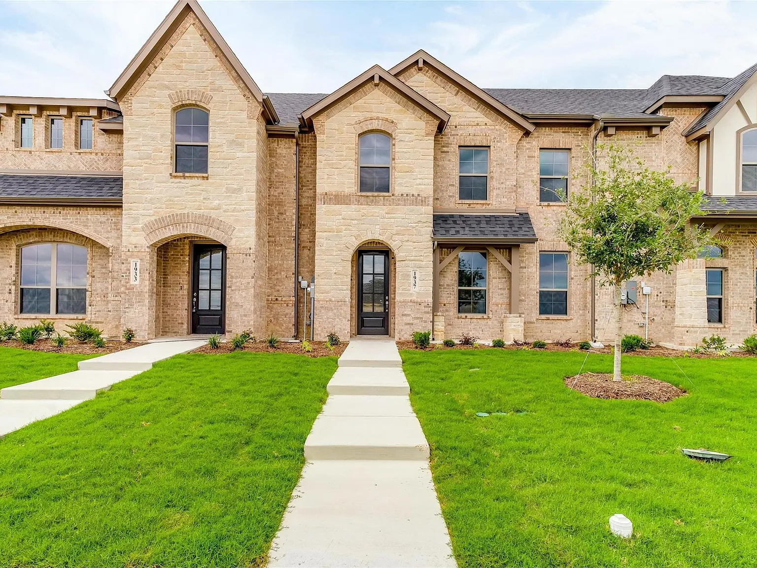 3 bed, 2.5 bath, 1667 sqft, $2,750 — Photo 1
