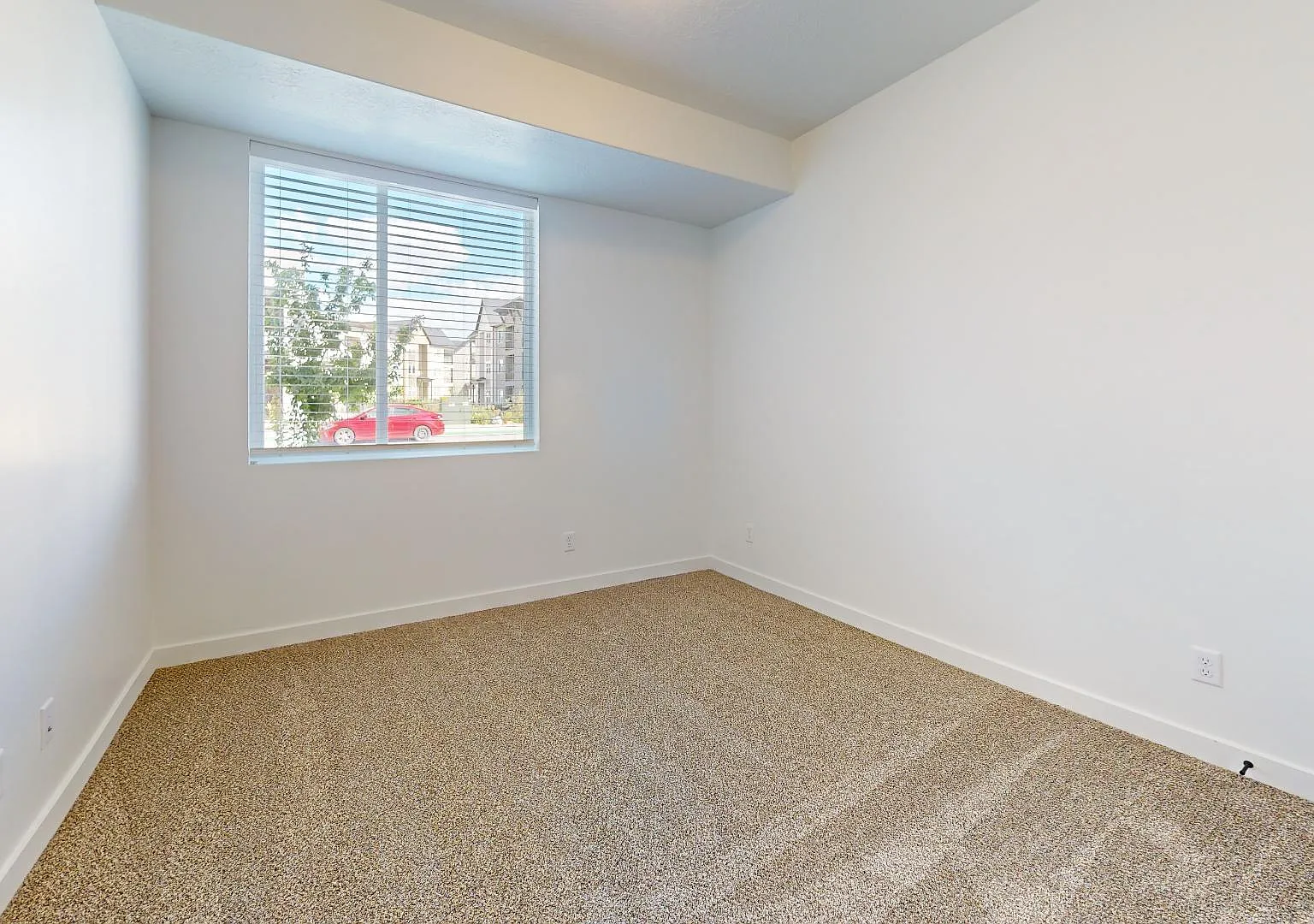 Yard Bldg 07: Unit 304 Type 1: Standard - 304 — Photo 2