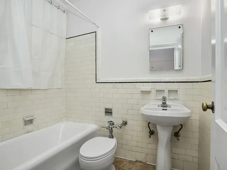 22 Spring St #A8 — Photo 11