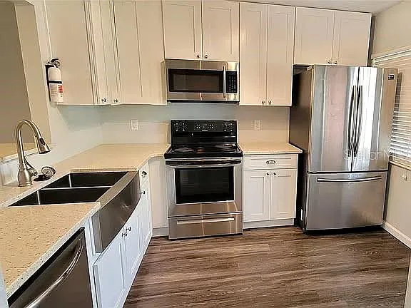 48 Kings Colony Ct #48 — Photo 3