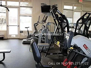 1740 Kent Dr — Photo 24