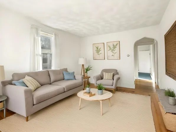 166 Gentian Ave, Providence, RI 02908