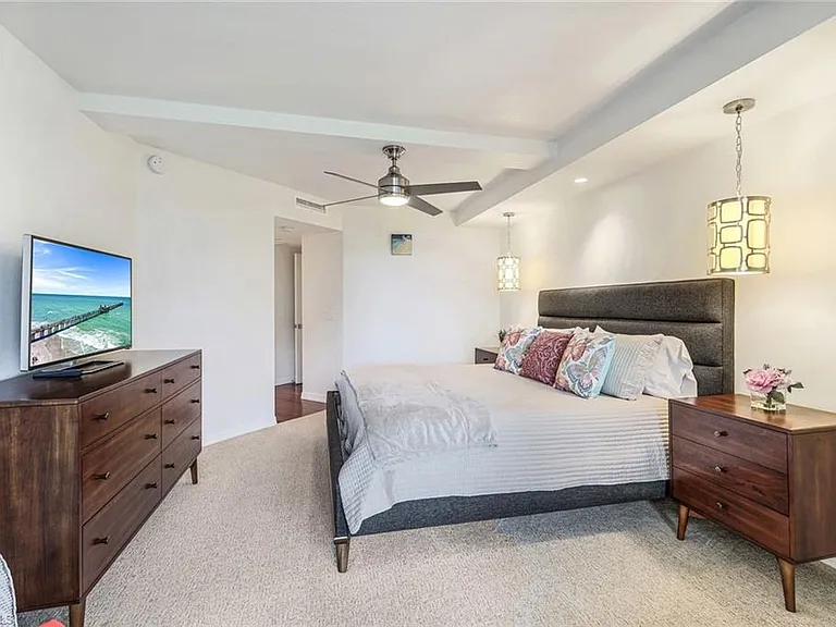 4041 Gulf Shore Blvd N #204 — Photo 21