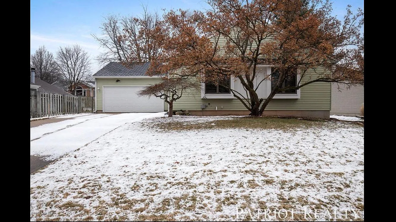 3 bed, 2007 sqft, $2,900 — Photo 3