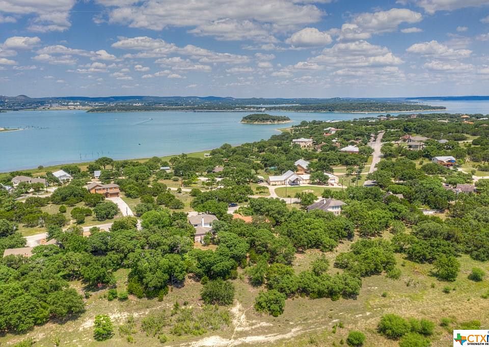 1st image of 652 Lake Island Dr