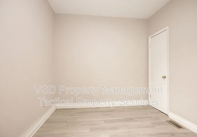 9911 Olivet Ave #3 — Photo 5
