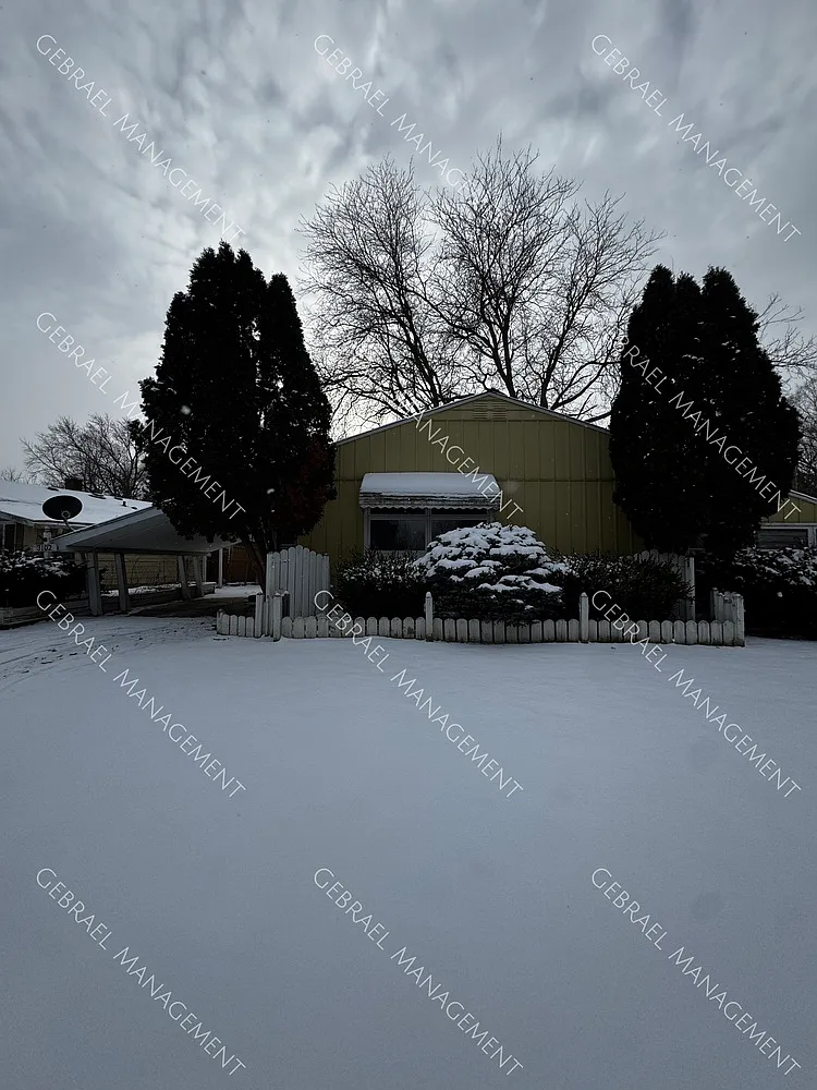 3102 Briarwood Dr photo 1