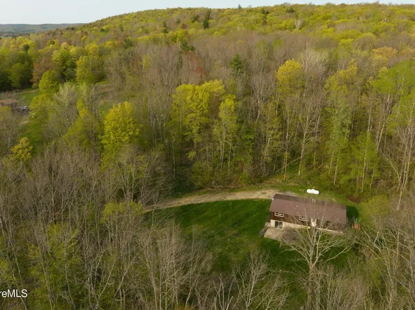 851 E Washington Rd, Hinsdale, MA 01235