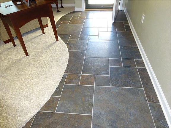 2nd image of 9937 Fountain Cove Dr