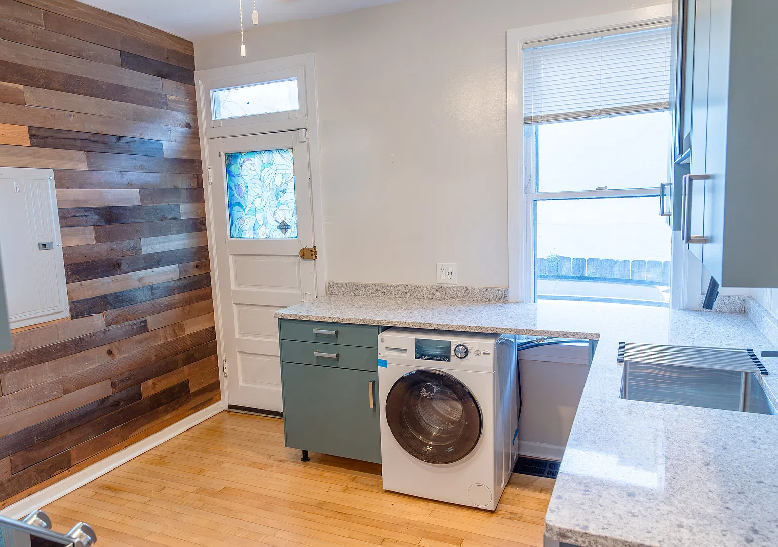 2 bed, $2,100 — Photo 4