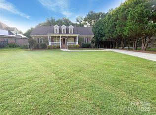 1228 N Dobys Bridge Rd, Fort Mill, SC 29715