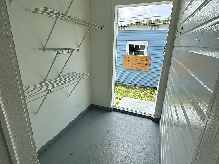 941 Lakeview Rd — Photo 15