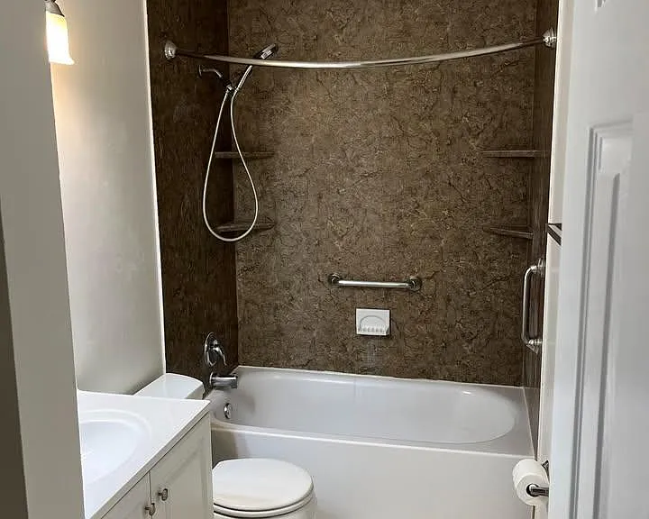 14363 Berkshire Dr — Photo 11