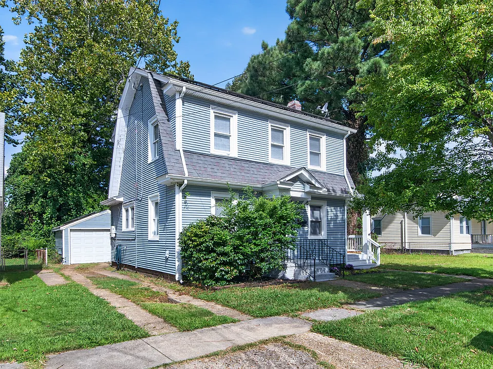 2721 Vimy Ridge Ave