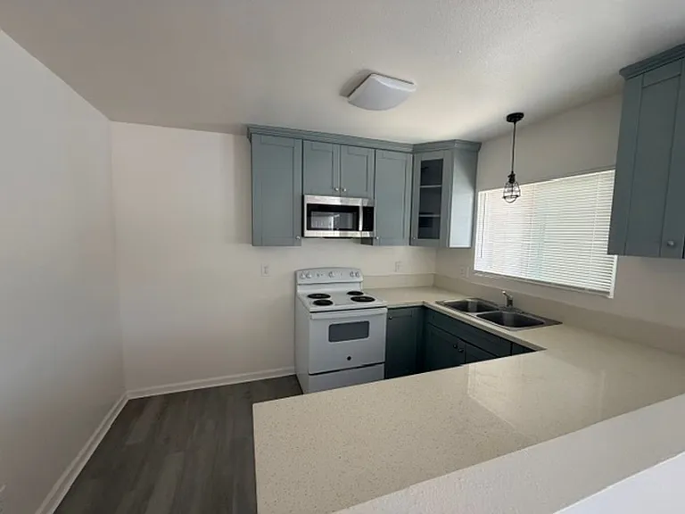 5415 Imperial Ave — Photo 20