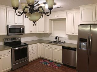 1782 E Azalea St, Greenville, MS 38701