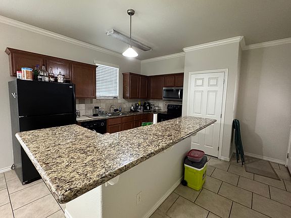 2nd image of 302 Sterling St #B